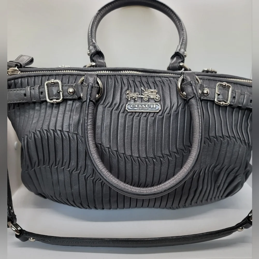 Coach Madison gathered leather bag